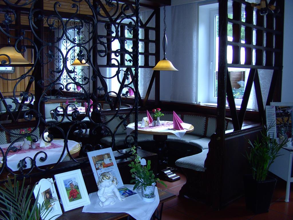 Schlosshotel Wilhelmsthal Calden Стая снимка